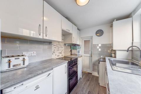 2 West Street, Rochester, ME2 3XG