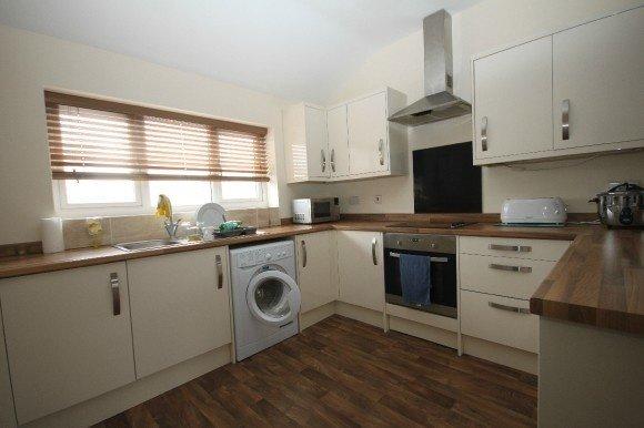 Foundry Court, Empress road, Luton, LU3 1 bed flat - £850 pcm (£196 pw)