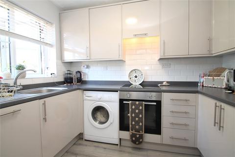 3 Heather Mead, Frimley, Camberley, GU16 8QA