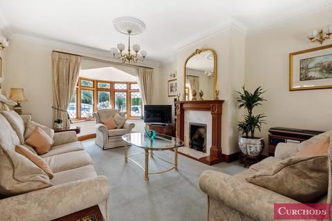 4 bedroom detached house for sale - Staines Road, Laleham, TW18