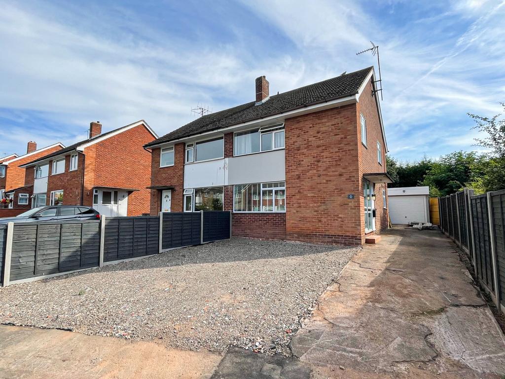 Hewitt Avenue, Kings Acre, Hereford 3 bed semidetached house £299,950