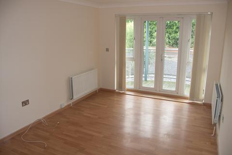 2 bedroom flat to rent, Brunner Place, Queens Road, High Wycombe, HP13