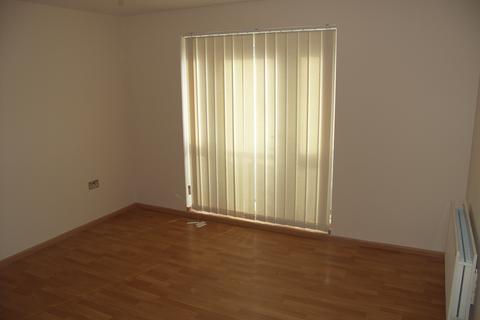 2 bedroom flat to rent, Brunner Place, Queens Road, High Wycombe, HP13