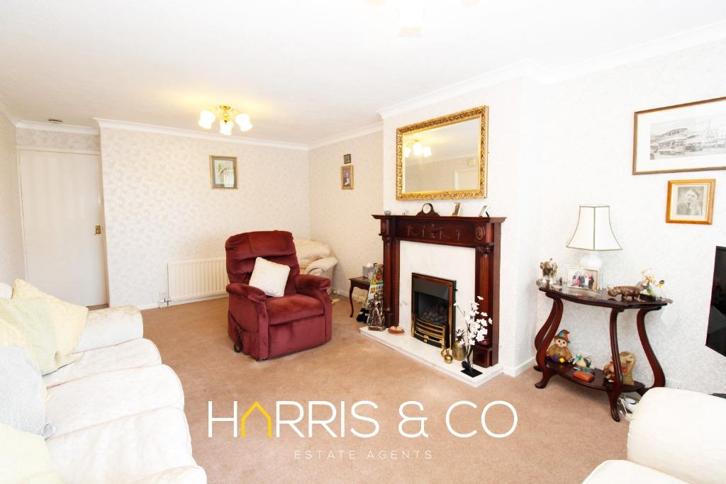 Pike Court Fleetwood Fy7 2 Bed Semi Detached Bungalow £180 000