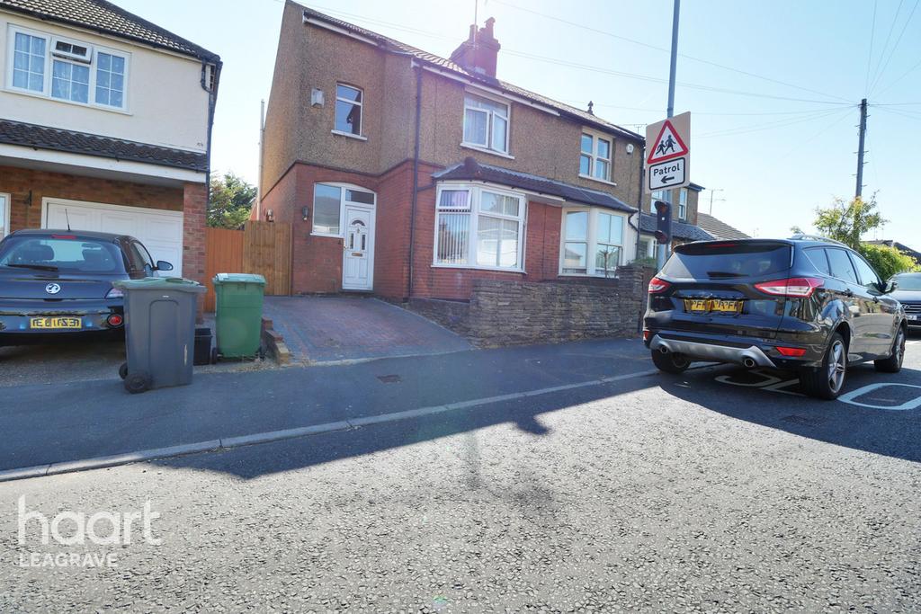 Neville Road, Luton 3 bed semidetached house for sale £340,000