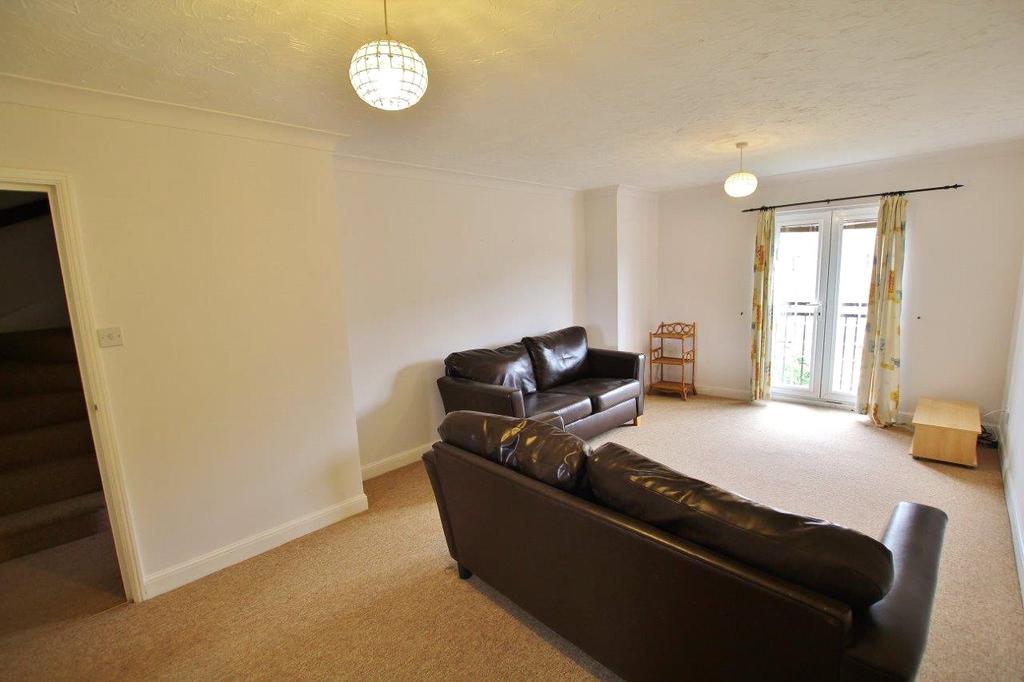Seager Drive, Cardiff Bay, CF11 3 bed apartment £1,050 pcm (£242 pw)