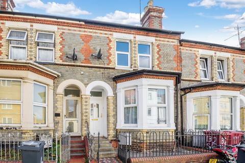 4 bedroom terraced house to rent, Southampton Street, Reading, RG1