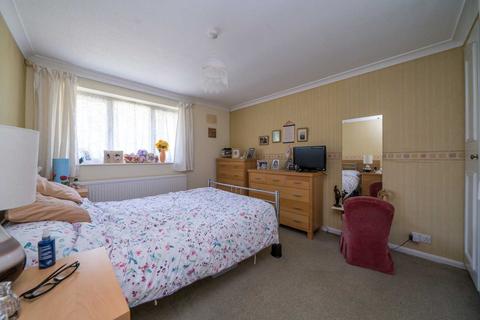 18 Barnard Way, Hemel Hempstead, HP3 9EX