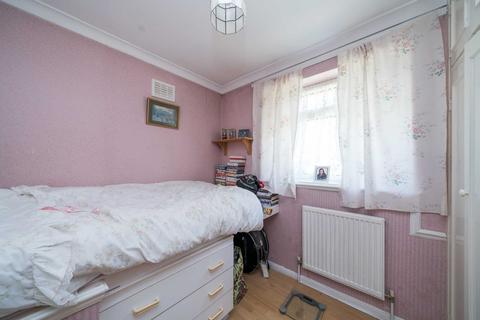 18 Barnard Way, Hemel Hempstead, HP3 9EX