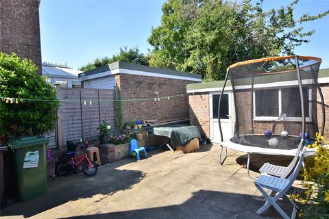 2 Adel Vale, Adel, Leeds, LS16 8LF