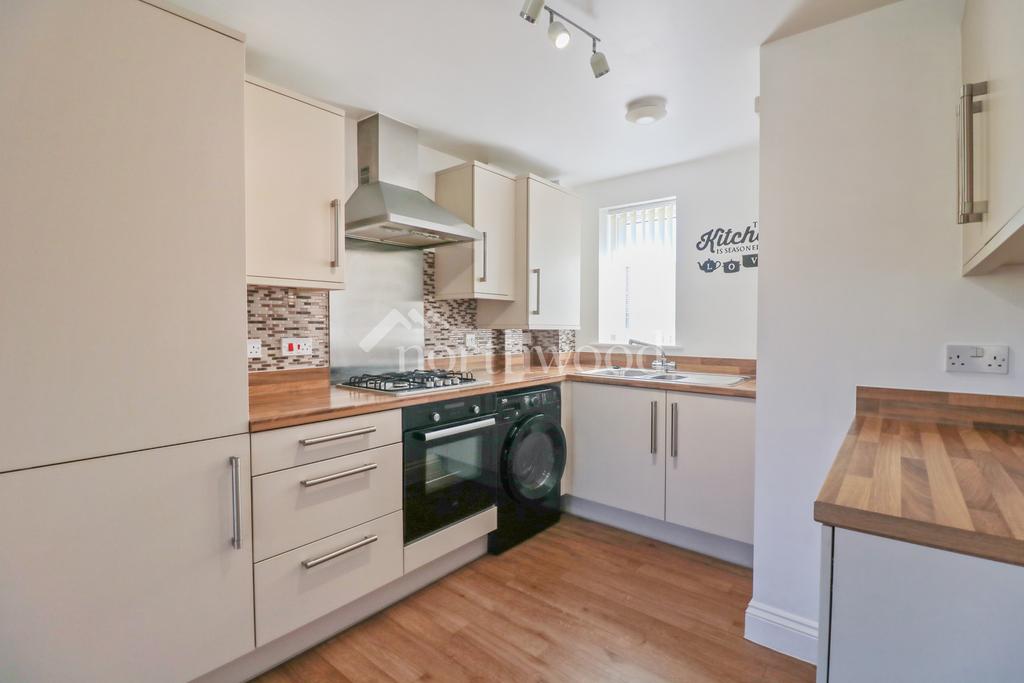 Jack Dunbar Place, Repton Park... 2 bed flat - £1,075 pcm (£248 pw)