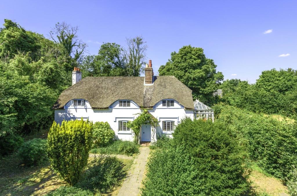 West Meon, Petersfield, Hampshire, GU32 5 bed detached house for sale