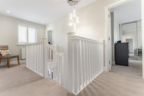 34 Abingworth Crescent, Thakeham, Pulborough, RH20 3GW