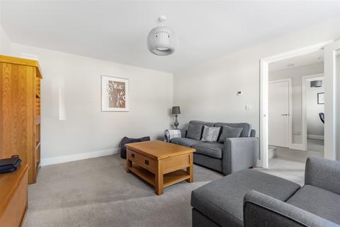 34 Abingworth Crescent, Thakeham, Pulborough, RH20 3GW
