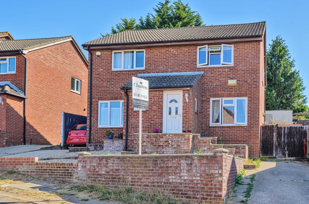 Lancaster Close, Bursledon... 2 bed semidetached house £310,000