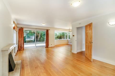 30 Birkett Way, Chalfont St Giles, HP8 4BJ