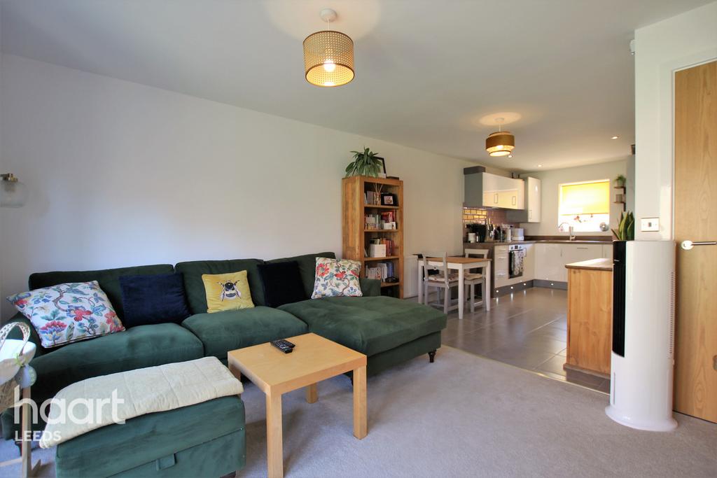 Whorlton Way, Leeds 4 bed semidetached house for sale £280,000