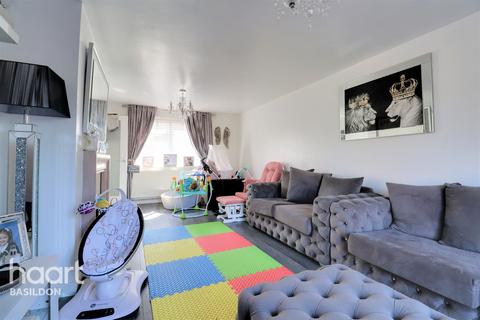 3 bedroom end of terrace house for sale - Pattiswick Square, Basildon