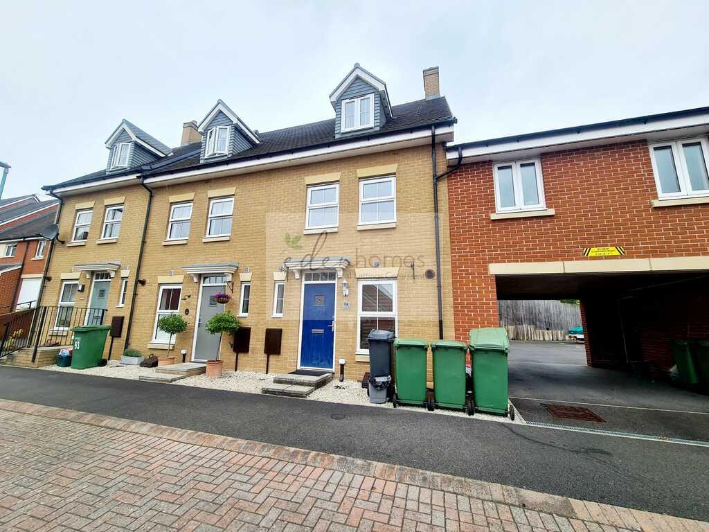 Jack Russell Close, Stroud... 3 bed terraced house £1,100 pcm (£254 pw)