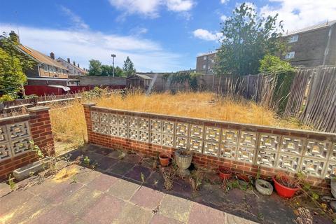 16 Cavell Crescent, Dartford, DA1 5NS