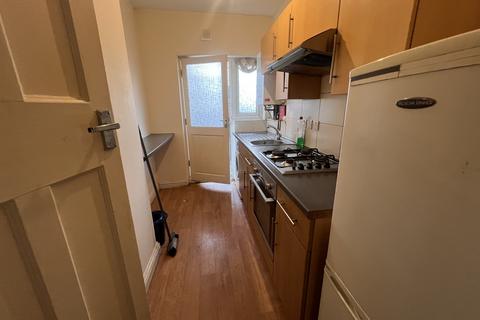 2 bedroom apartment to rent, Cheseman Street,  London, SE26