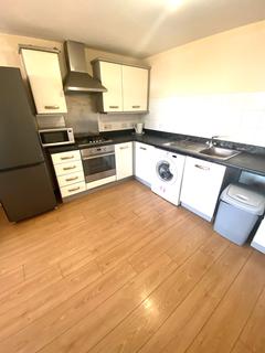 2 bedroom apartment to rent - Perth Road, Ilford IG2