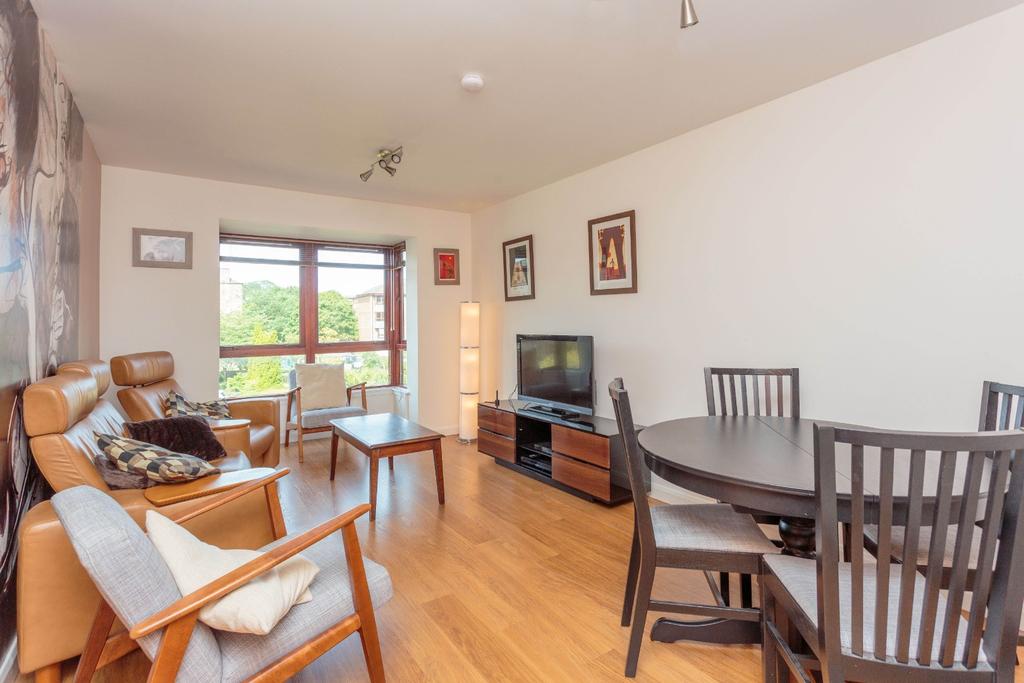 Sienna Gardens, Sciennes, Edinburgh, EH9 3 bed flat £300,000