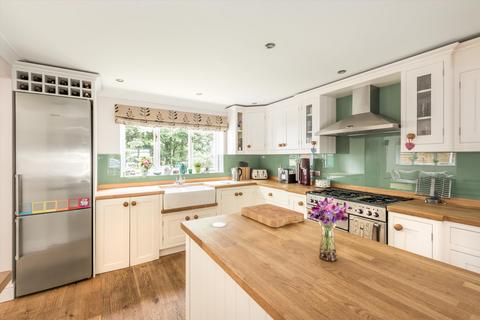 4 bedroom detached house for sale, Hales Field, Haslemere, Surrey, GU27