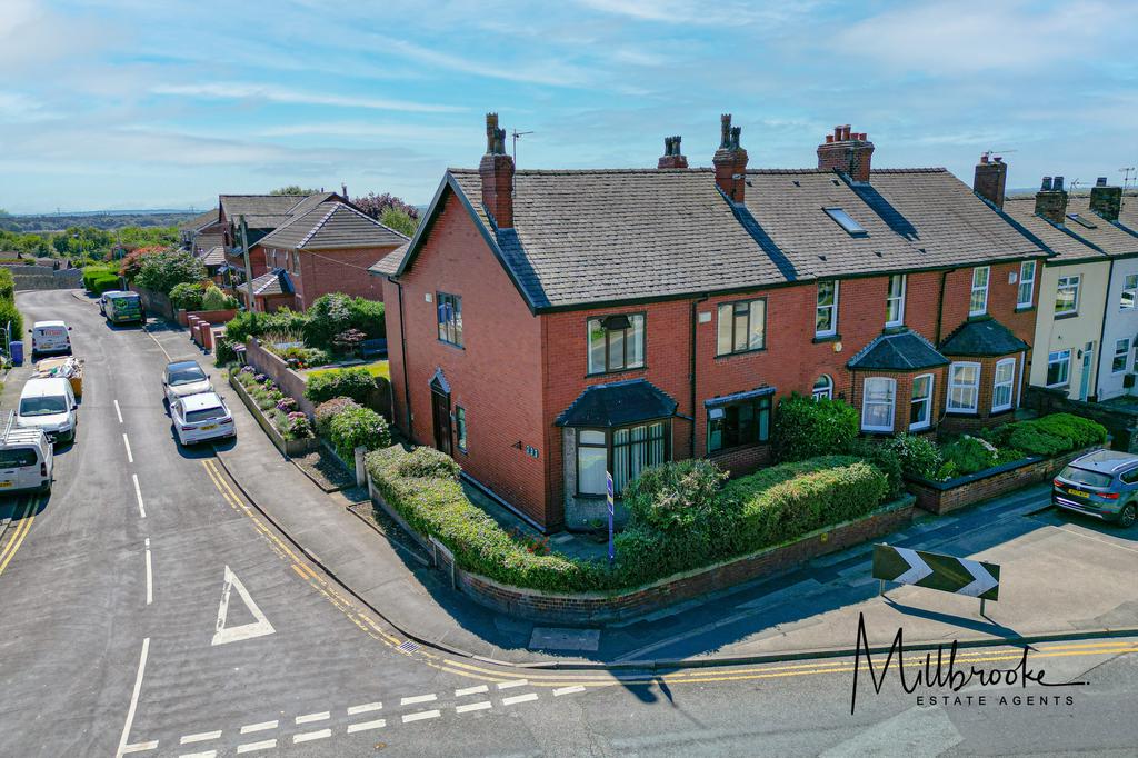 Leigh Road, Boothstown, Manchester, M28 4 bed end of terrace house £