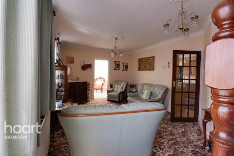 43 Cherry Tree Lane, Rainham, RM13 8TR