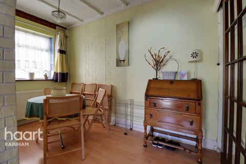 43 Cherry Tree Lane, Rainham, RM13 8TR