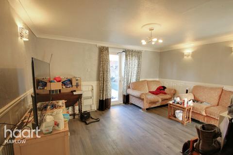104 Canons Brook, Harlow, CM19 4EG
