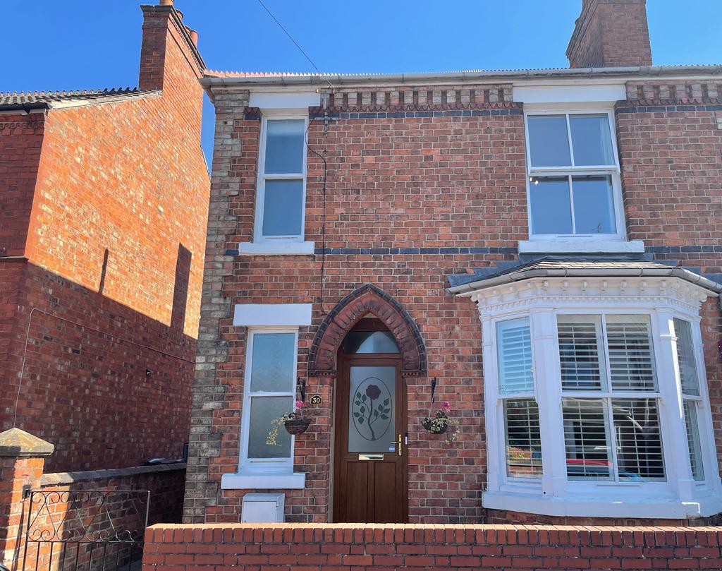 Stafford Avenue, Melton Mowbray, LE13 3 bed semidetached house £240,000