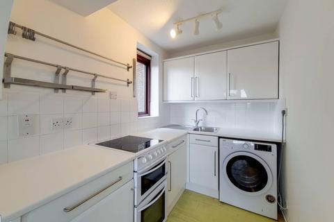 61 Discovery Walk, London, E1W 2JG
