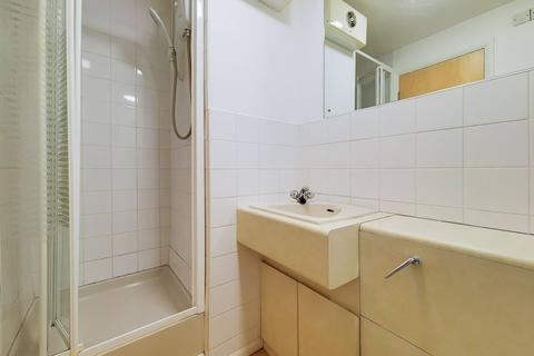 61 Discovery Walk, London, E1W 2JG