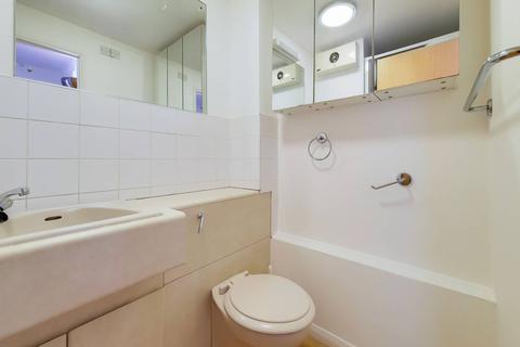 61 Discovery Walk, London, E1W 2JG