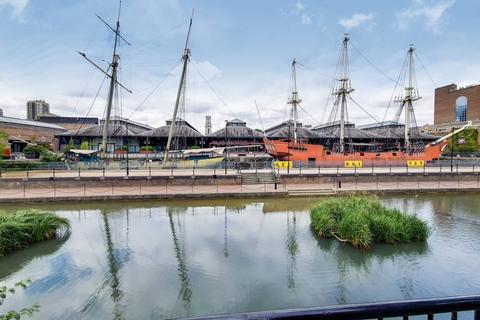 61 Discovery Walk, London, E1W 2JG