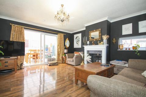293 Leysdown Road, Leysdown On Sea, Sheerness, ME12 4AR