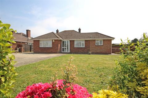 2 bedroom bungalow for sale, Lymington Road, New Milton, Hampshire, BH25