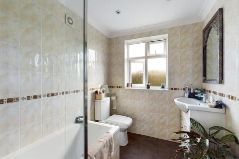 7 Ashview Gardens, Ashford, TW15 3RE