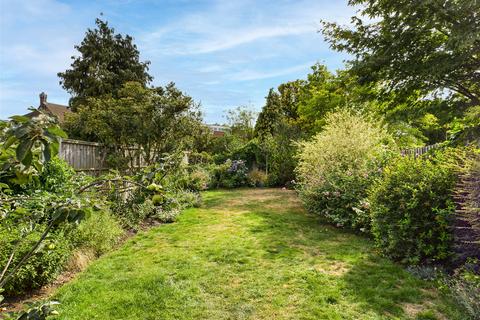 7 Ashview Gardens, Ashford, TW15 3RE
