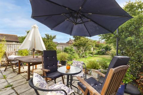 7 Ashview Gardens, Ashford, TW15 3RE