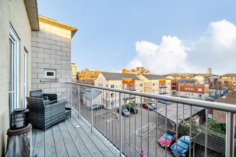 2 bedroom flat for sale, Gloucester Square, Southampton, Hampshire, SO14