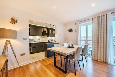 2 bedroom flat for sale, Gloucester Square, Southampton, Hampshire, SO14