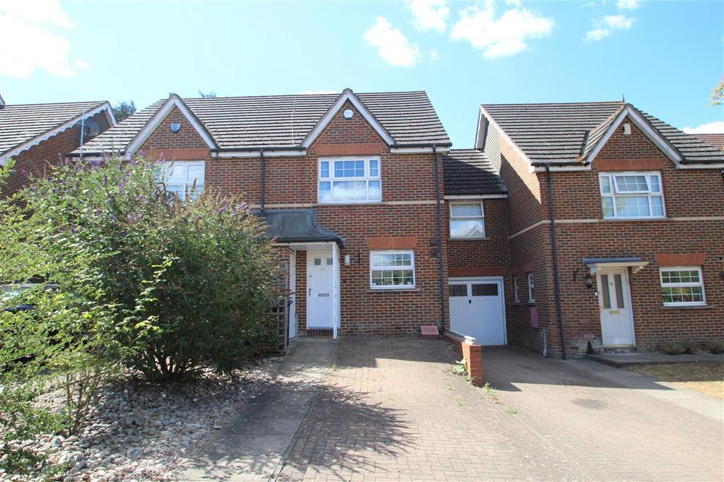 Colenso Drive, Mill Hill 2 bed house £2,100 pcm (£485 pw)