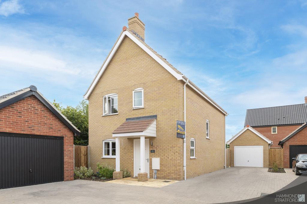 Hare View, Great Ellingham 3 bed detached house £350,000