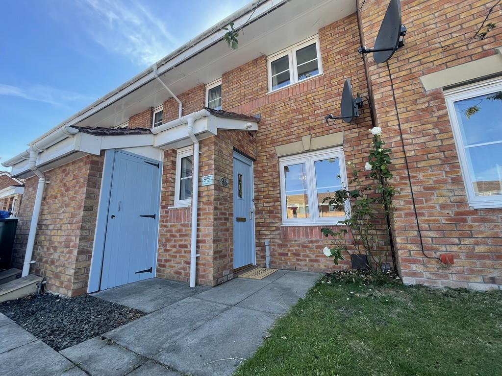 Cricketfield Place, Armadale 2 bed terraced house £154,000