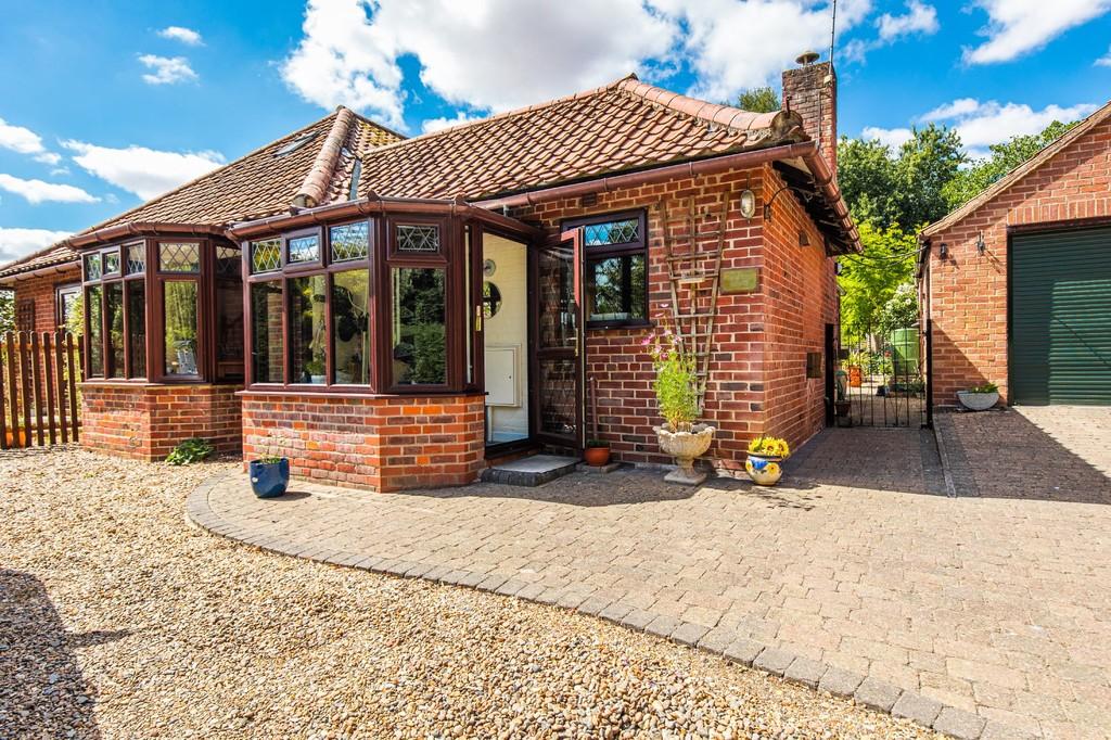 Reepham 3 bed chalet for sale £475,000