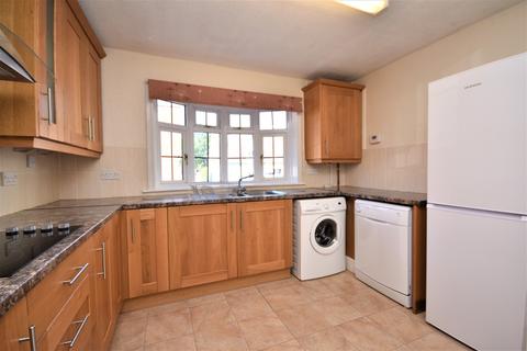 3 bedroom terraced house to rent - Churchill Rise, Chelmsford