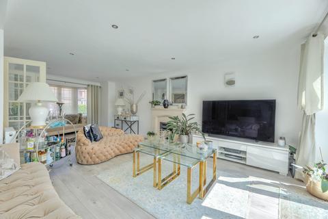 4 bedroom detached house to rent - Rothwell Drive
